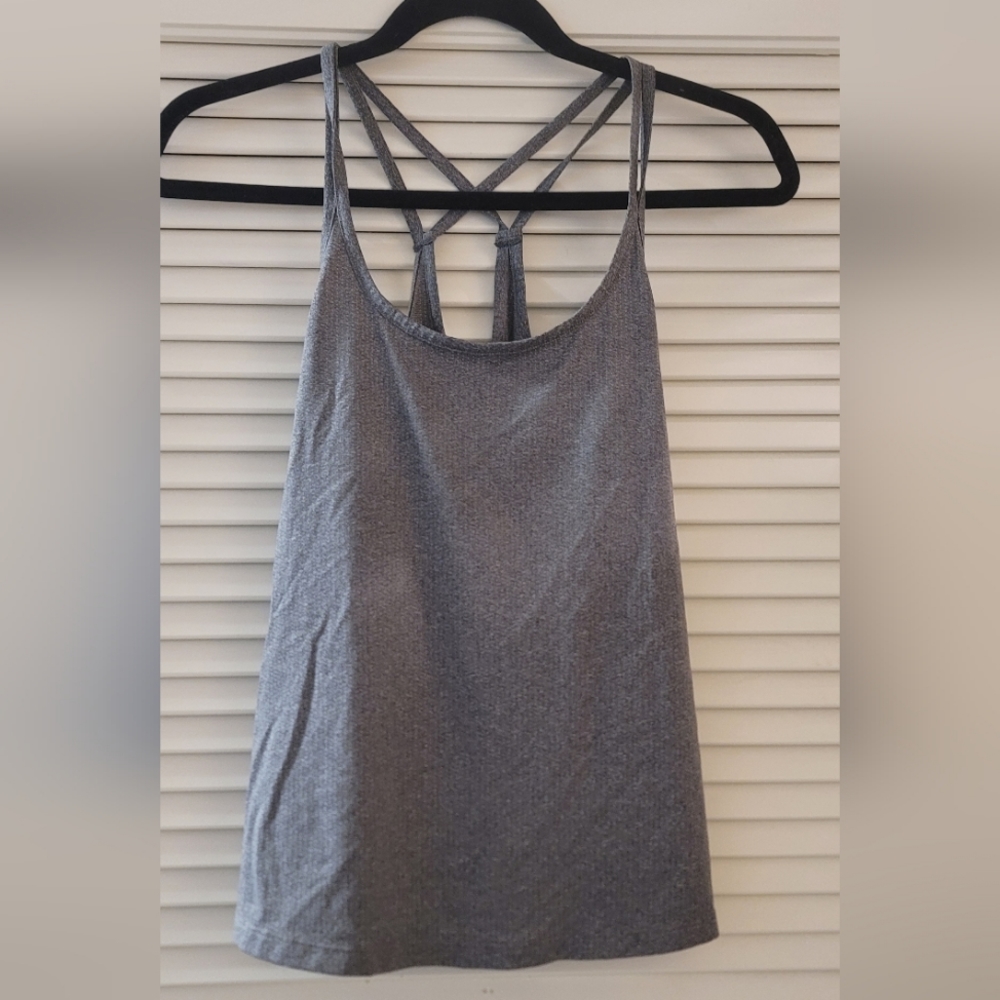 Old Navy - Grey Active Go-Dry Workout Athletic Top - Picture 1 of 4